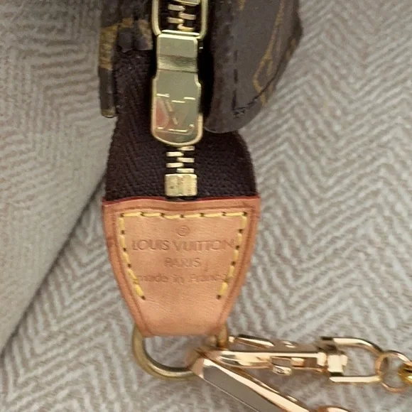 LOUIS VUITTON Authentic Zippy Pouch Monogram Unbranded Good Chain & Tassel - Picture 6 of 9